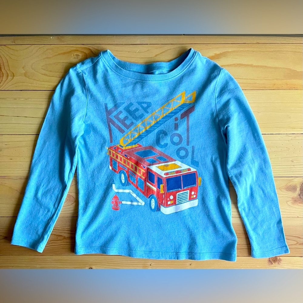 💙 3 for $15 💙Boys Long Sleeve T-shirt Size 5T